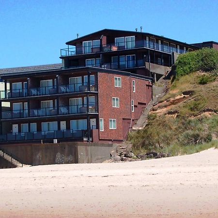 Beachfront Manor Hotel Lincoln City Exteriör bild